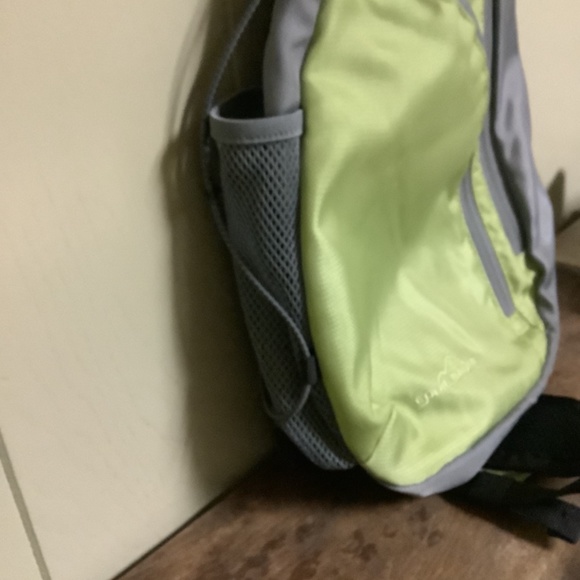 Eddie Bauer ripstop sling bag. - Picture 7 of 7